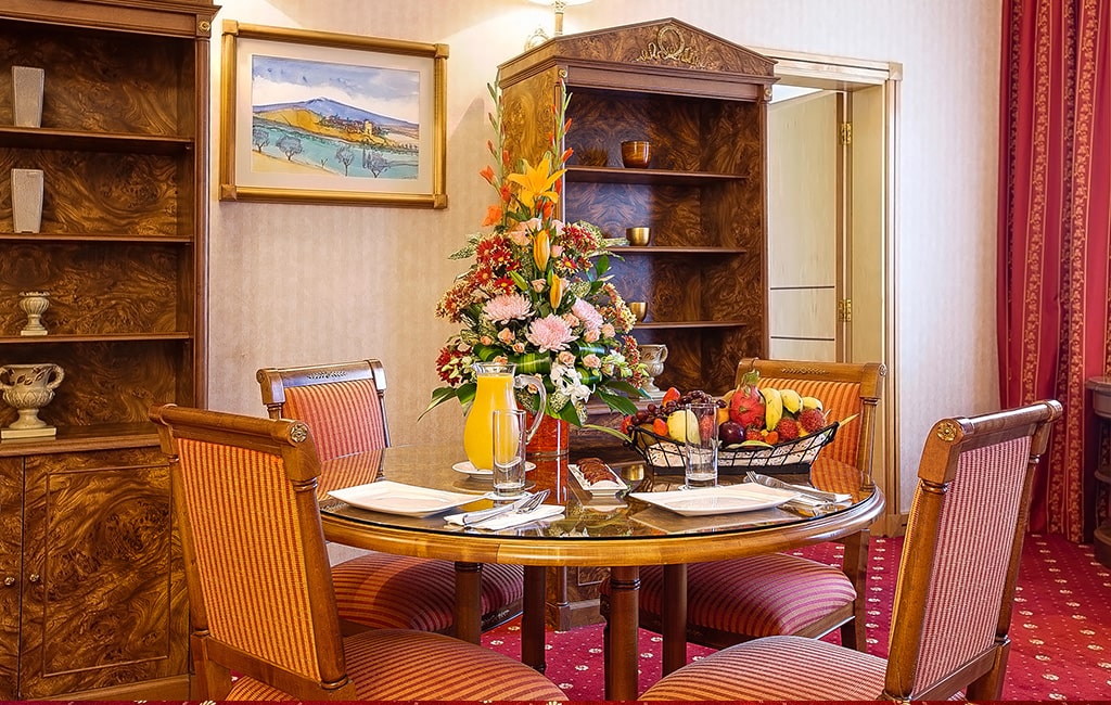 Capitol Hotel Dubai - Nightclub, Arabic Club, Lounge